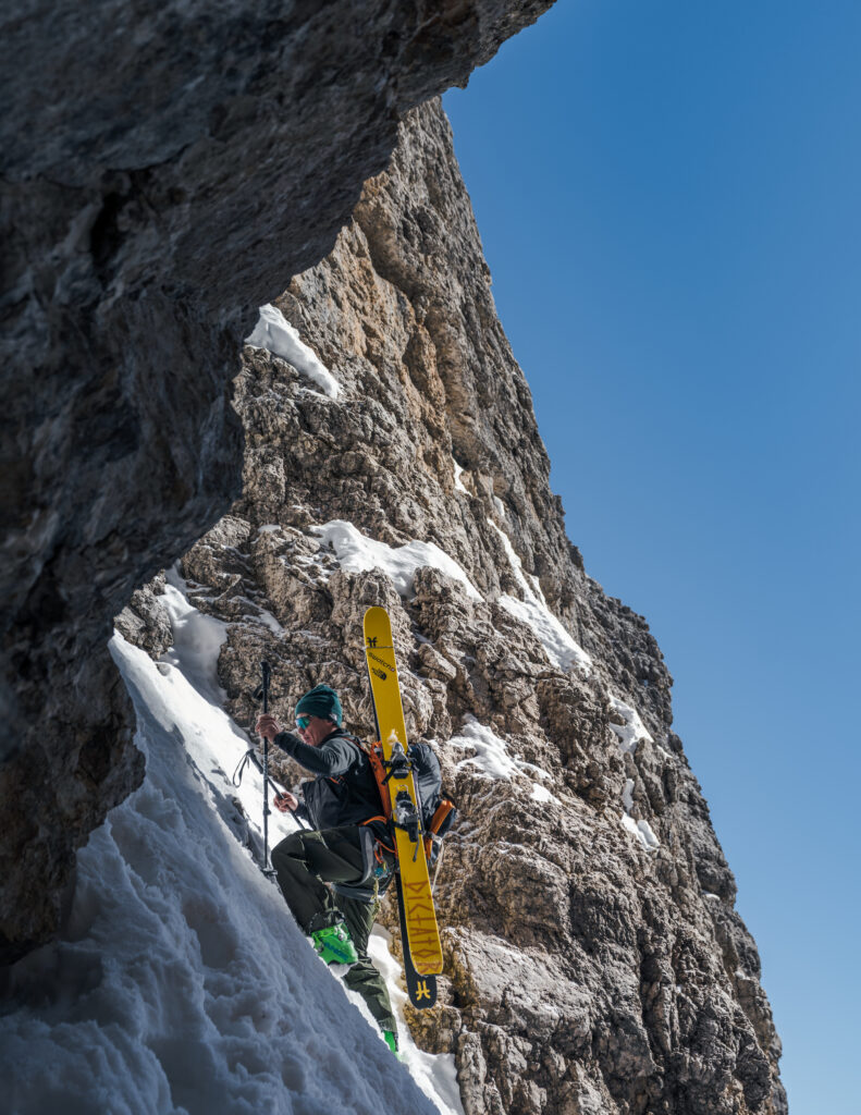 Tazza da arrampicata (arancione), Regalo per scalatori di roccia con veri  supporti per arrampicata